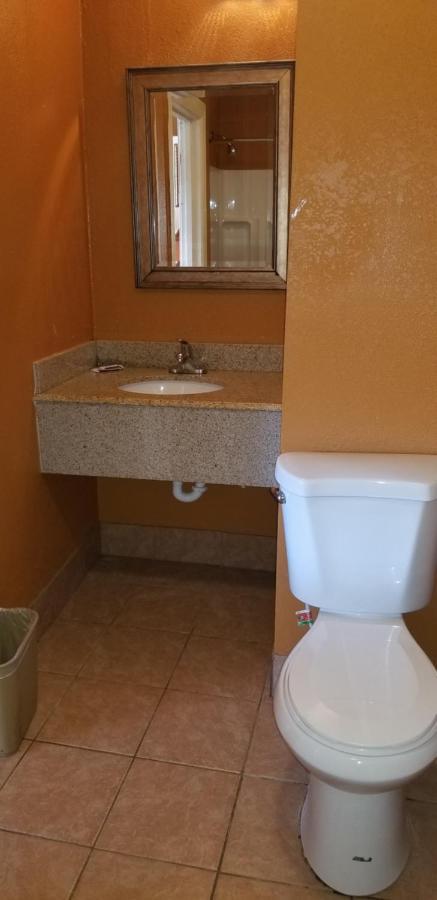 Budget Inn Магнолия Экстерьер фото